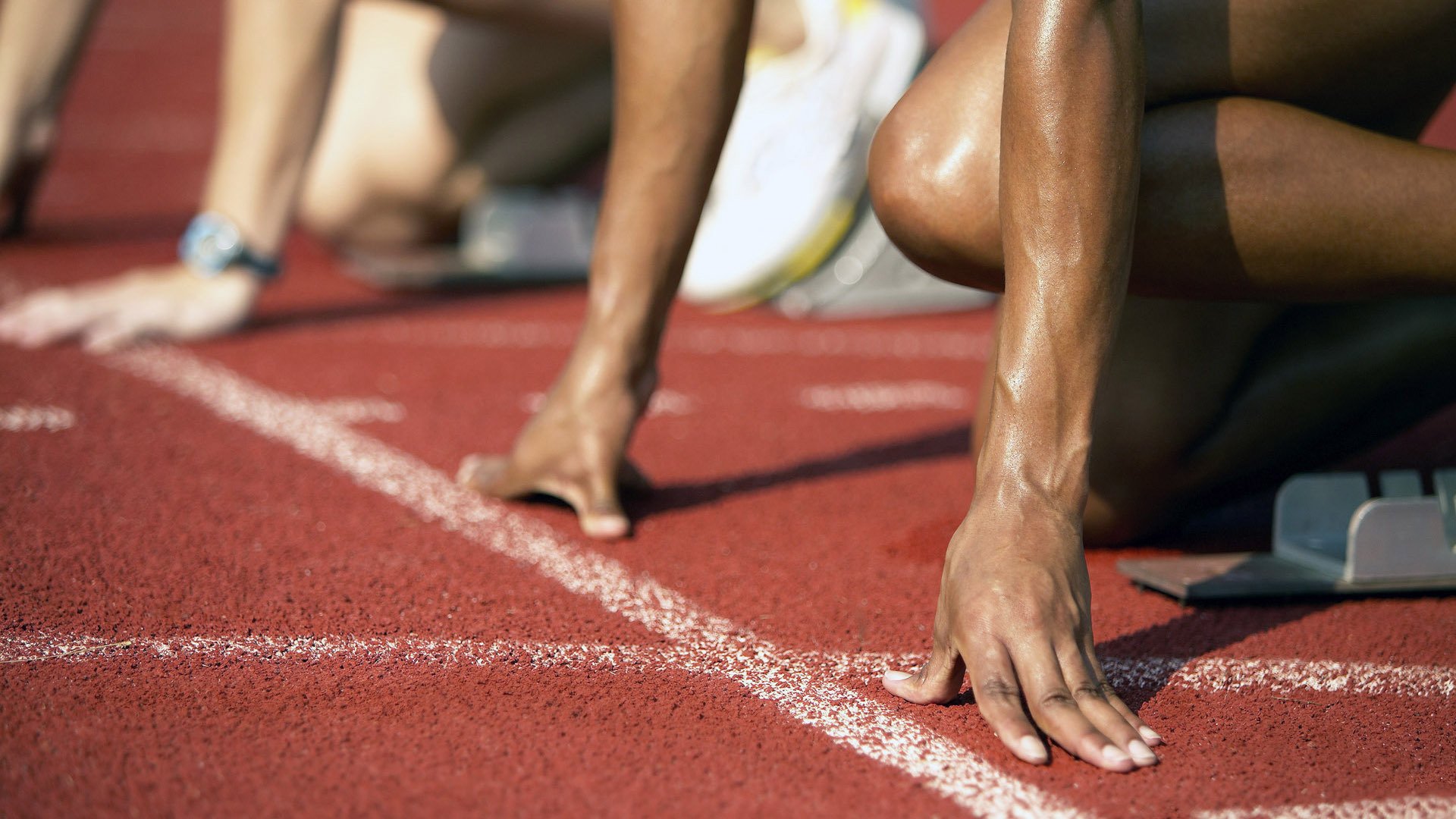 防线整齐作战，硬核防守令人惊叹，防御战线是什么意思